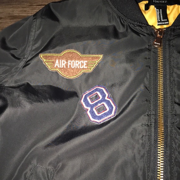 Bomber jacket - Picture 3 of 6
